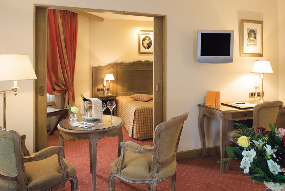 Hotel Le Rempart Tournus Εξωτερικό φωτογραφία